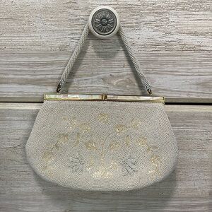Vtg La Regale microbeaded purse